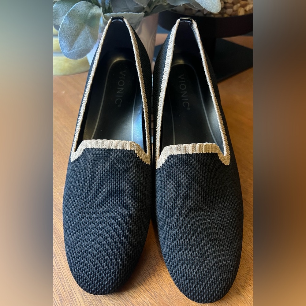 VIONIC Slip On Ballet Willa Knit Loafer Shoe Black Tan Flats